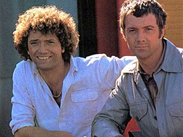 Martin Shaw a Lewis Collins v seriálu Profesionálové (1977)