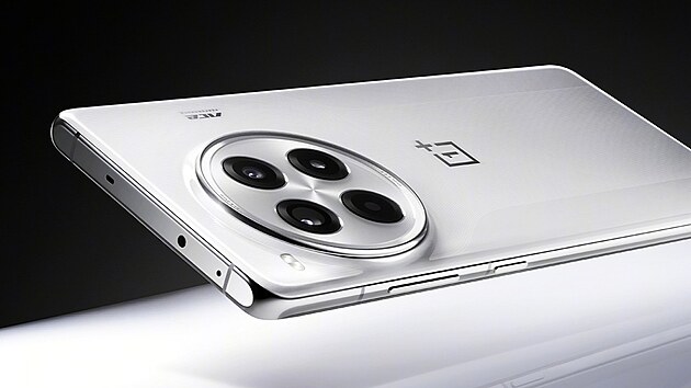 OnePlus Ace 3 Pro