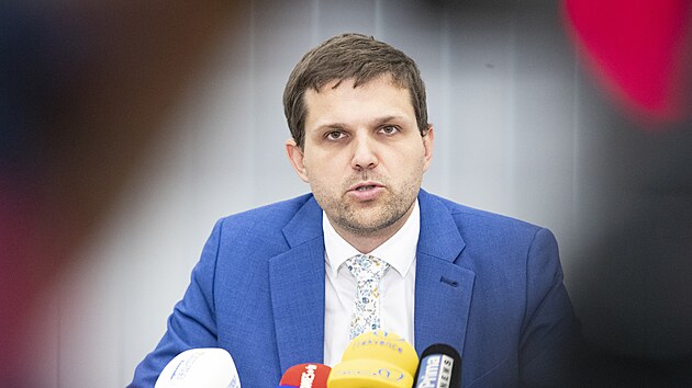 Ministr ivotnho prosted, Petr Hladk z KDU-SL, oznmil zmny v podpoe pro vmnu nevyhovujcch uhelnch kotl. (24. ervan 2024)