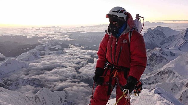 Monika Bene�ov� p�i zdol�v�n� Mount Everestu (kv�ten 2024)