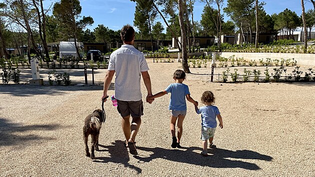 �M��ete si kdykoliv zastavit, cesta v�m m��e trvat �est hodin p�es noc nebo klidn� dva dny, pokud to v�m a va�im d�tem vyhovuje v�ce. A kempy v Chorvatsku se neskute�n� zlep�ily,� ��k� cestovatelka.