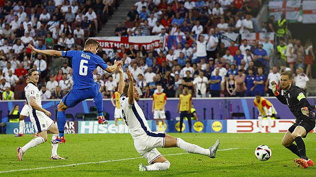 �to�n�k Anglie Harry Kane netrefuje m�� ve velk� �anci v utk�n� proti Slovinsku.