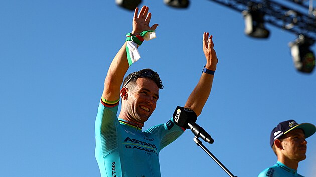 Mark Cavendish zdrav sv italsk pznivce ped startem Tour ve Florencii.