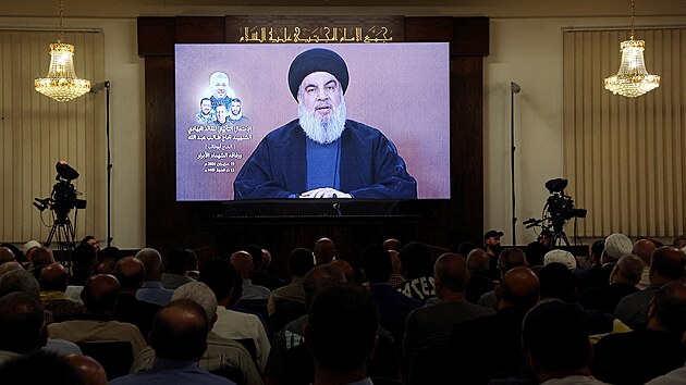Vdce itskho teroristickho hnut Hizballh Hasan Nasrallh v televiznm projevu k slavnostnmu ceremonilu k uctn pamtky smrti vysoce postavenho velitele Hizballhu Tliba Samho Abdallha (19. ervna 2024)