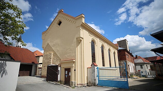 Pacovsk synagoga byla postavena nejpozdji v roce 1823. Za vlky zdej idovsk komunita vlivem nacistick vyvraovac politiky zanikla. idovsk obec proto v roce 1952 synagogu prodala sttnm lihovarm.