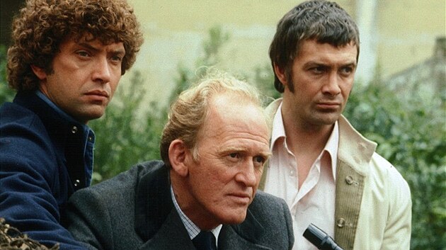 Martin Shaw, Gordon Jackson a Lewis Collins v seri�lu Profesion�lov� (1977)