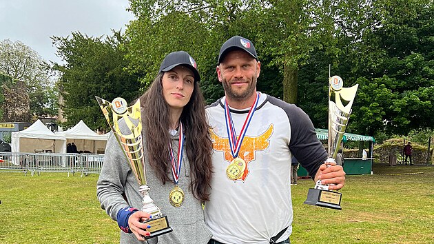 Zlat� p�r z mistrovstv� sv�ta skotsk�ch her sm�en�ch dvojic 2024 Veronika Matou�kov� a Vladislav Tul��ek.