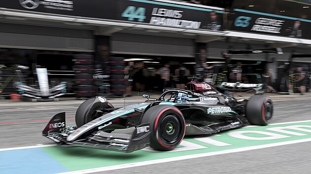 George Russell z Mercedesu v kvalifikaci Velké ceny �pan�lska F1.