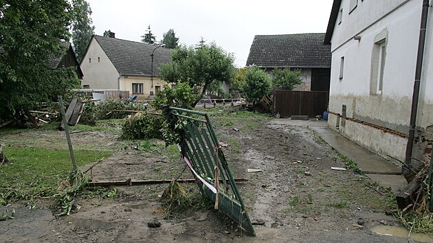 Povodn� poni�ily v �ervnu 2009 i Hustope�e nad Be�vou na P�erovsku.