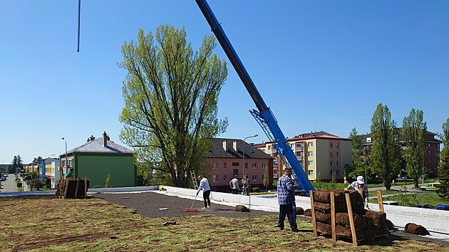 Ozelenn stecha na garovm dom v Prostjov vznikla poloenm ps se substrtem a zelen.