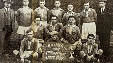 V dobách úplných zaátk byla pro fotbalisty SK Líe napíklad sout o...