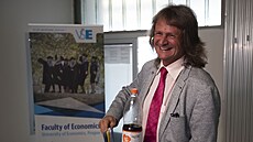 Akademický senát Národohospodá�ské fakulty Vysoké �koly ekonomické v Praze...