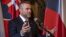Nový slovenský prezident Peter Pellegrini pijel do Prahy na první zahraniní...