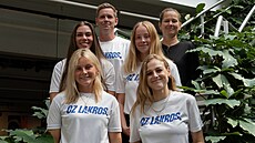 Reprezentantky dorazila podpoit také zpvaka a textaka Tereza Balonová...