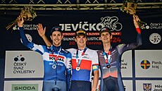 Trio nejlepích mu asovky na mistrovství republiky v Jevíku. Zleva: Josef...