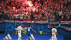 Chorvattí fanouci bhem duelu s Itálií.