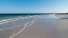 Pobeí Kilifi v Keni, kde má brzy vyrst první atomová elektrárna v zemi (27....