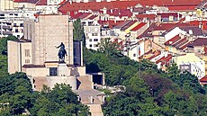 Národní památník na Vítkov s bronzovou jezdeckou sochou Jana iky