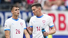 Mat�j Jurásek v debat� s Luká�em Provodem.