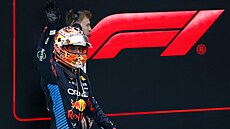 Max Verstappen se raduje z vítzství ve Velké cen panlska.