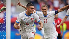 Patrik Schick se raduje ze vst�eleného gólu Gruzii.