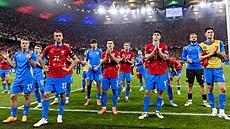 etí fotbalisté po poráce s Tureckem, po ní pro n letoní Euro skonilo.