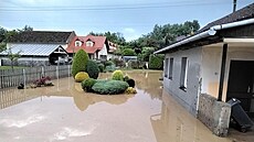 Blesková povode na Perovsku zaplavila a poniila mimo jiné obec Kladníky (27....