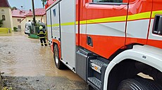 Blesková povode� na P�erovsku zaplavila a poni�ila mimo jiné obec �i�ma (27....