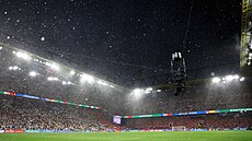 Kv�li nep�íznivému po�así byl osmifinálový duel mezi Dánskem a N�meckem...