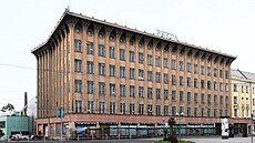 Deset let byl obchodní dm zcela uzavený a chátral. Loni jej Opava zaala...