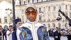 Pharrell Williams na akci Vogue World v Pa�í�i (23. �ervna 2024)