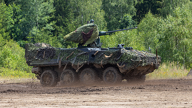 Pět procent HDP na obranu: kde na to vzít?