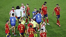 Momentka z konce utkání mezi �pan�lskem a Gruzií.