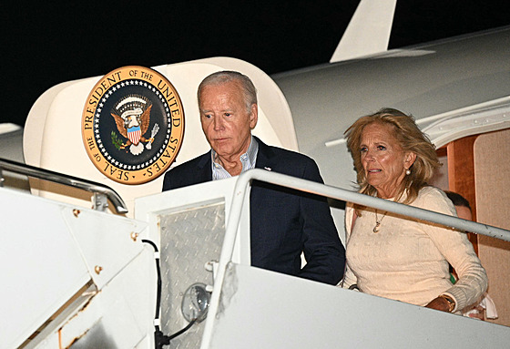 Joe Biden s manelkou Jill na Hagerstown Regional Airport (29. ervna 2024)