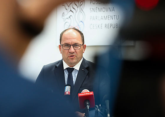 Tisková konference Marka Výborného k odkodnní pro pstitele ovoce. (9....