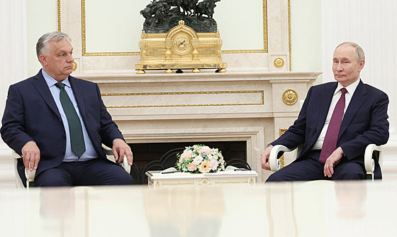 Maďarský premiér Viktor Orbán se v Moskvě setkal s ruským prezidentem...