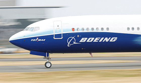 Boeing 737 MAX na mezinárodním leteckém veletrhu ve Farnborough (20. července...