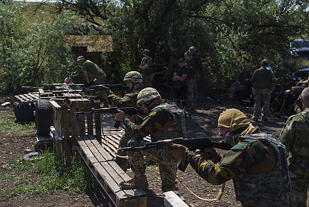 Zastaneme práci jako muži, říkají ukrajinské vězeňkyně. Míří na frontu