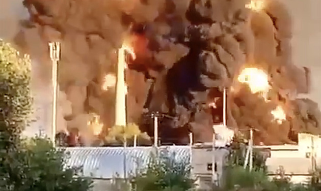 Ukrajinská odveta: v Rusku hořelo letiště, rafinerie i elektrická rozvodna