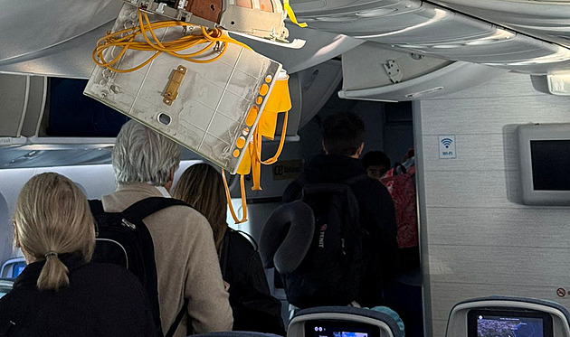 Nejméně 30 zraněných, nouzové přistání. Let ze Španělska zasáhly turbulence