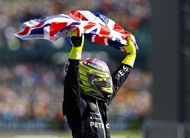 Už jsem to chtěl vzdát, přiznal Hamilton po rekordním vítězství na Silverstonu