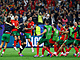 Portugalský hrdina Diogo Costa slaví se svými spoluhrái postup do tvrtfinále...