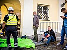 Policisté v prostoru Poslanecké snmovny v Praze cviili znekodnní útoníka....