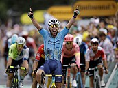 Mark Cavendish vítzí v páté etap Tour de France.