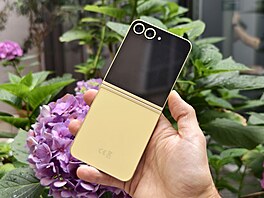 Samsung Galaxy Z Flip 6