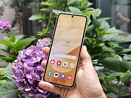 Samsung Galaxy Z Flip 6