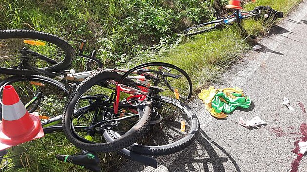 Na Strakonicku najela idika do skupinky cyklist. (8. ervence 2024)