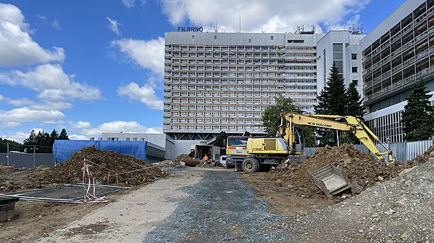 V arelu Fakultn nemocnice Brno v Brn-Bohunicch zaala stavba novho sdla Centra kardiovaskulrn a transplantan chirurgie. (ervenec 2024)