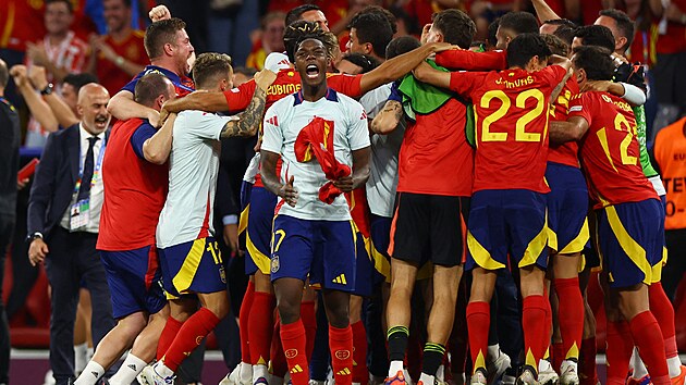 �pan�l�tí fotbalisté slaví postup do finále mistrovství Evropy.