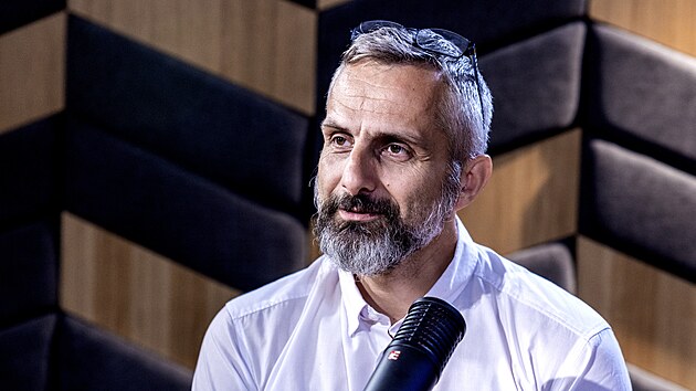 Hostem po�adu Rozst�el je plukovn�k Otakar Folt�n, vl�dn� koordin�tor strategick� komunikace st�tu.